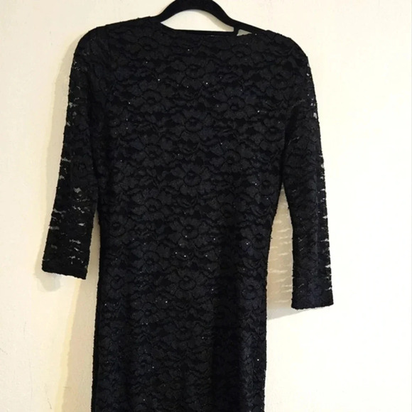 Gilli Sheath Cocktail Dress - Picture 6 of 7